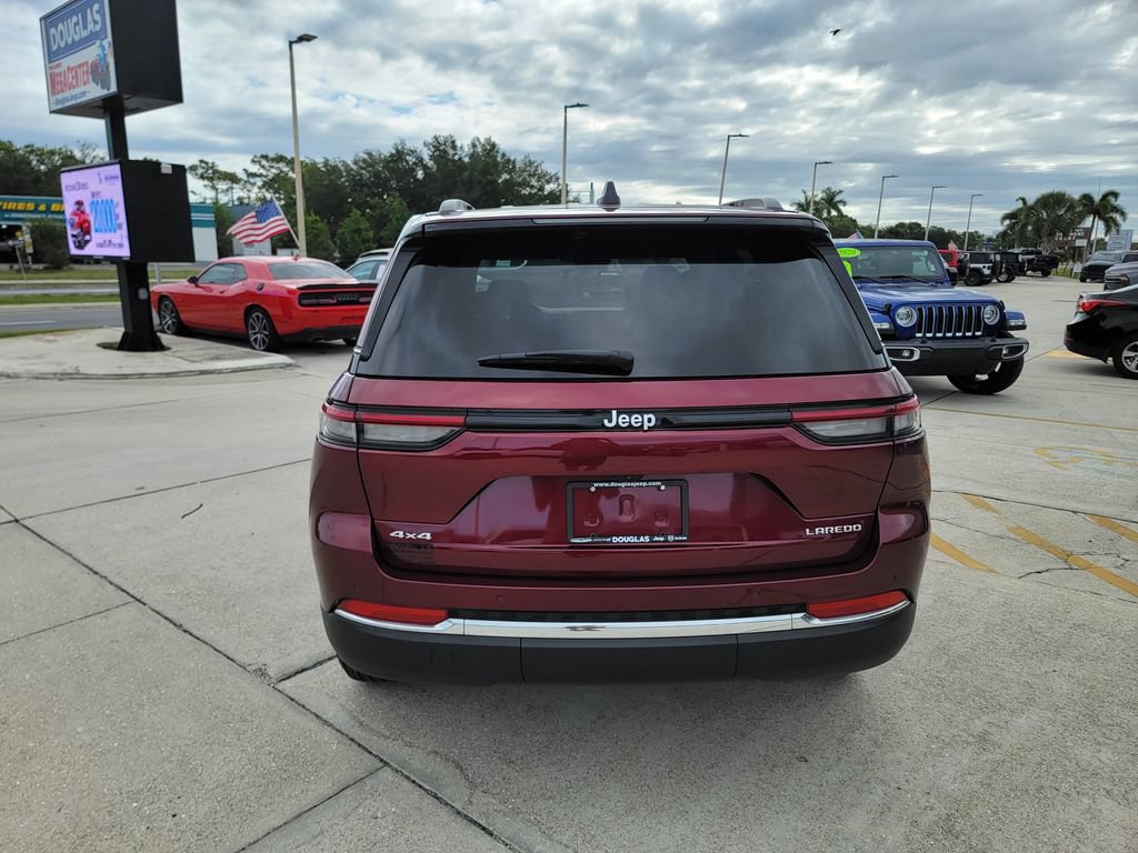 Used 2025 Jeep Grand Cherokee Laredo X w/ Luxury Tech Group I AWD/4WD image 6