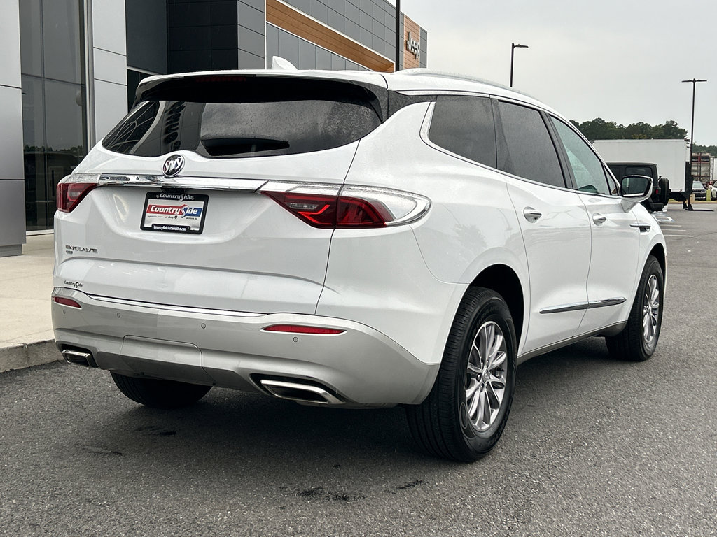 Used 2024 Buick Enclave Premium image 7