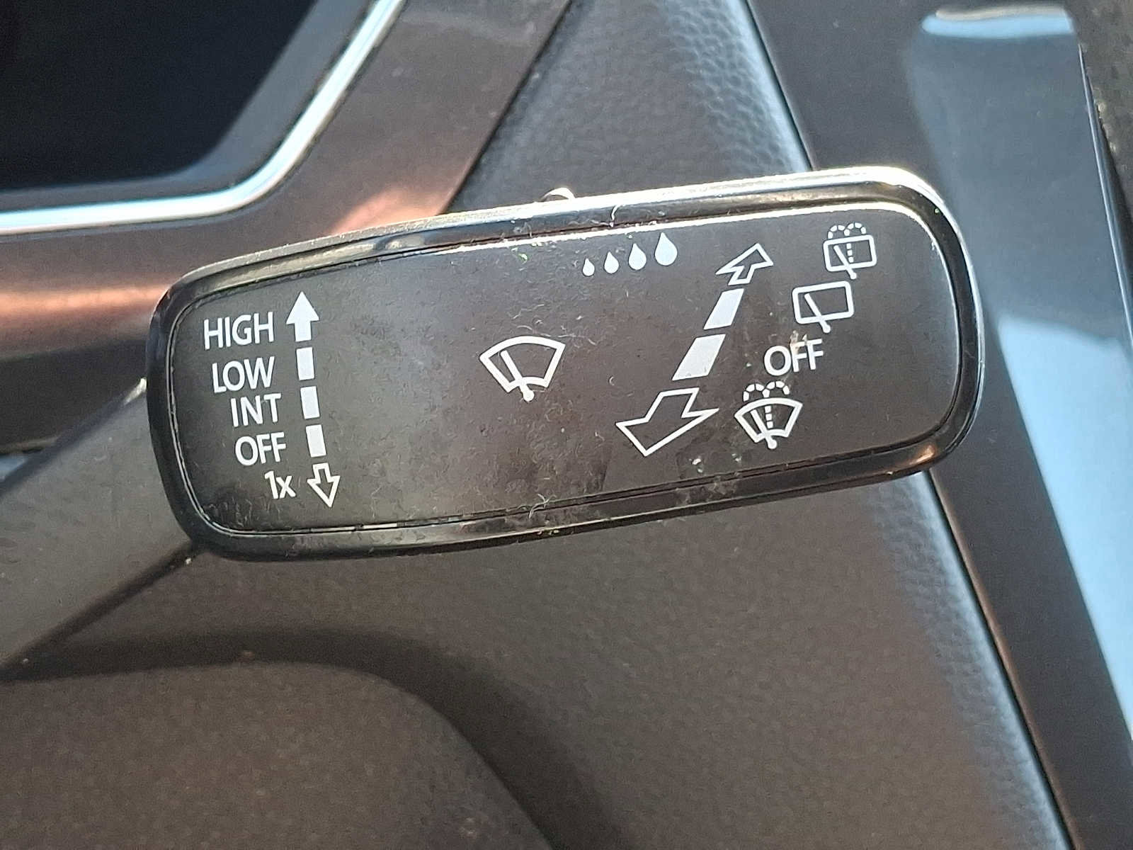 Used 2022 Volkswagen Tiguan S image 25