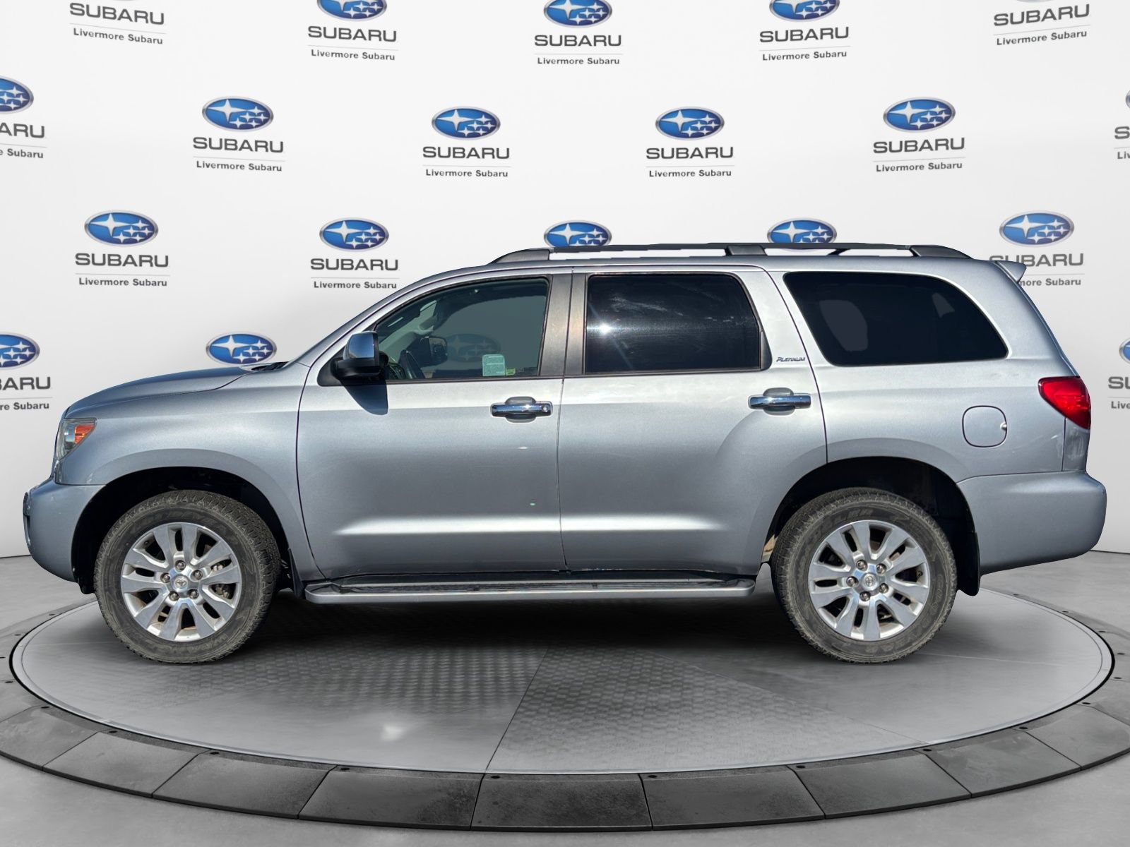 Used 2016 Toyota Sequoia Platinum AWD/4WD image 2