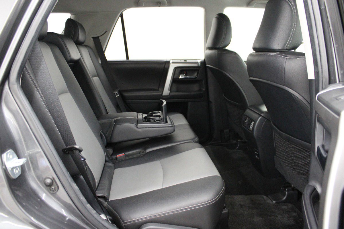 Used 2018 Toyota 4Runner SR5 Premium RWD image 12