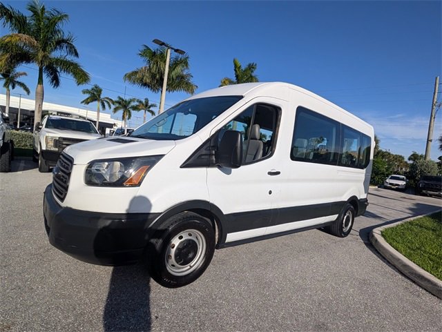 Used 2017 Ford Transit 350 XL image 4