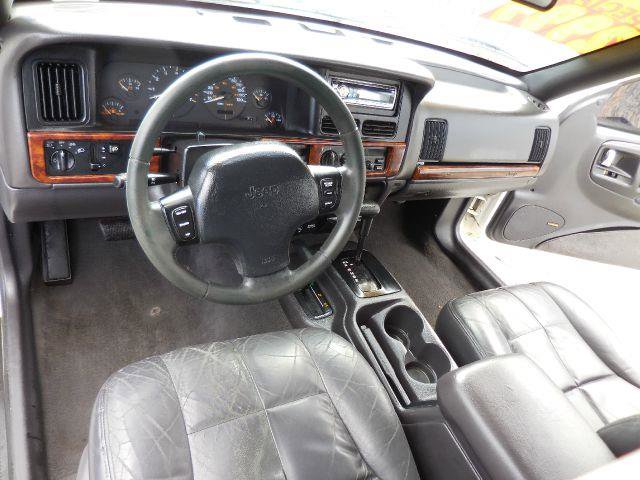 Used 1997 Jeep Grand Cherokee Limited AWD/4WD image 24