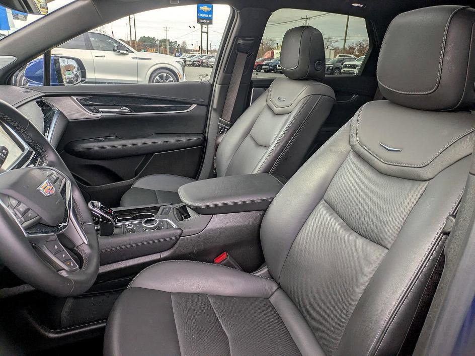 Certified 2025 Cadillac XT5 Premium Luxury image 11