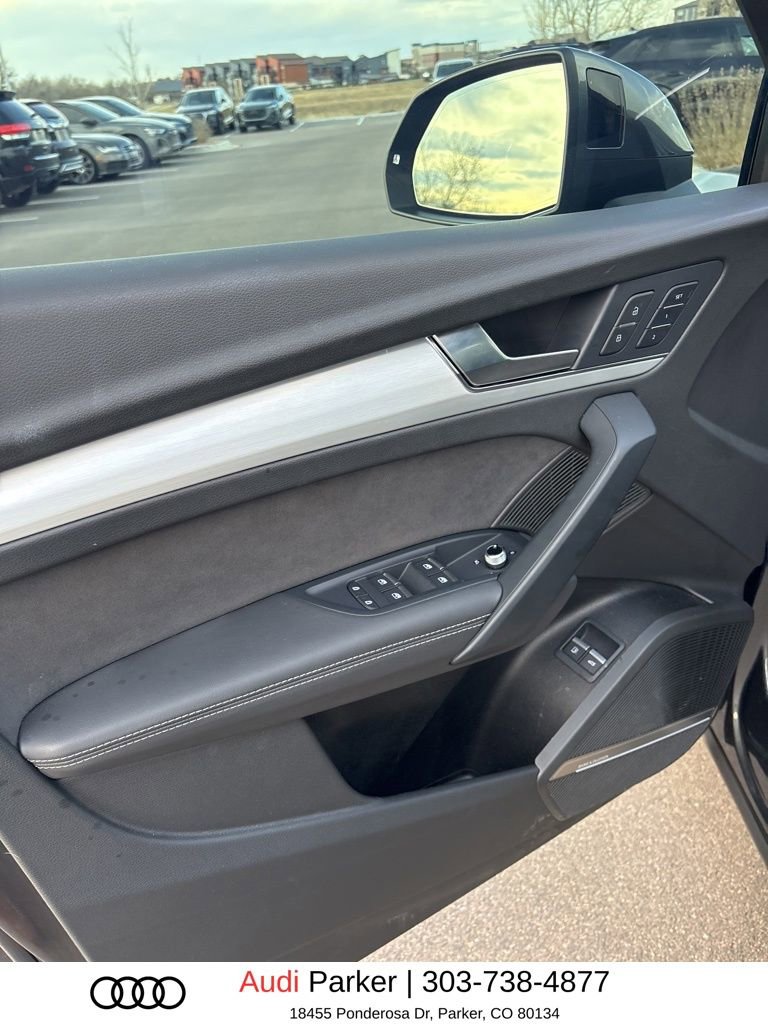Used 2024 Audi Q5 e Prestige w/ Prestige Package image 7