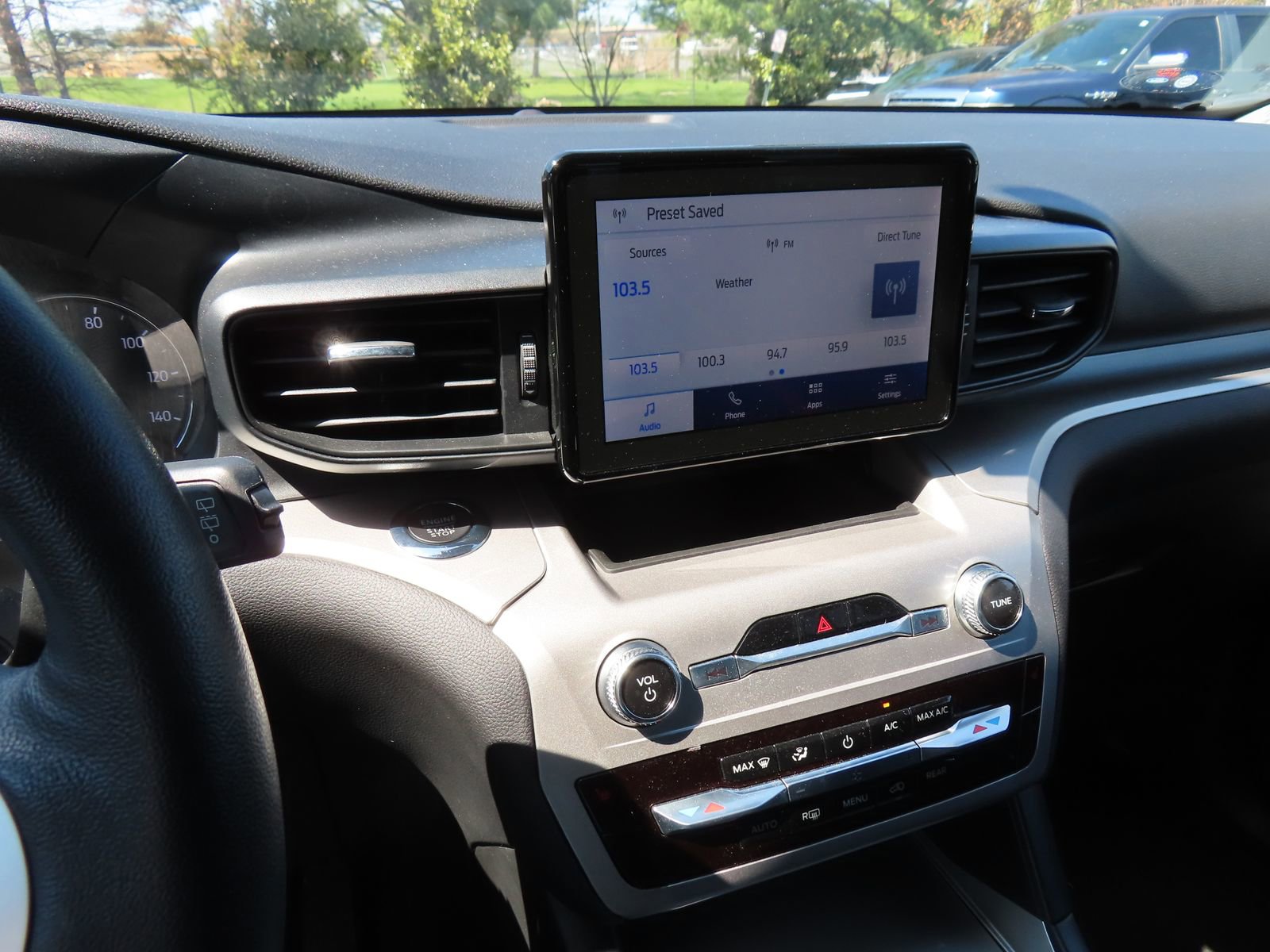 Used 2022 Ford Explorer XLT image 21