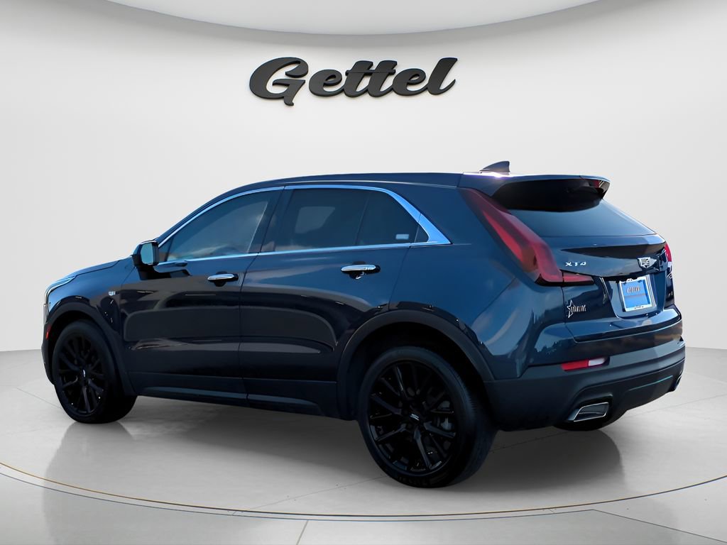 Used 2022 Cadillac XT4 Luxury w/ Driver Awareness Package image 7