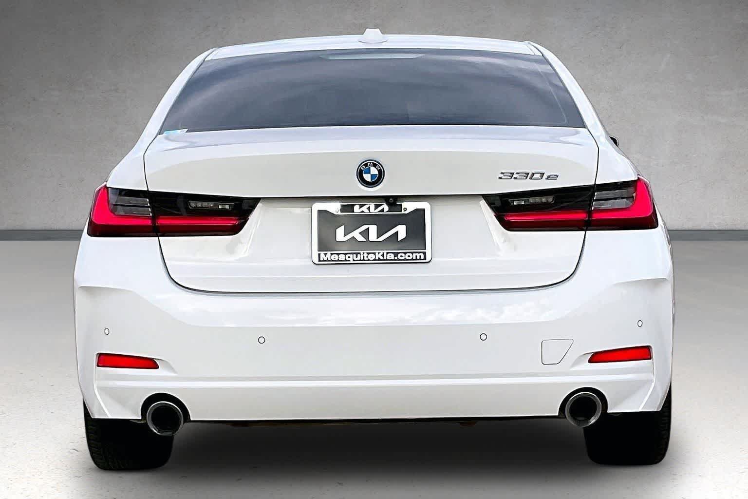 Used 2023 BMW 330e RWD image 5