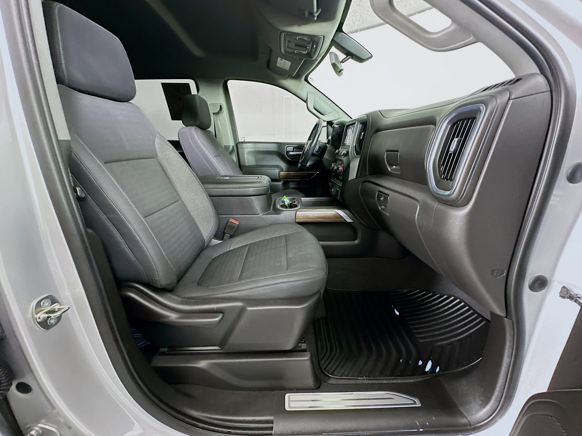 Used 2020 Chevrolet Silverado 1500 RST w/ Texas Edition image 28