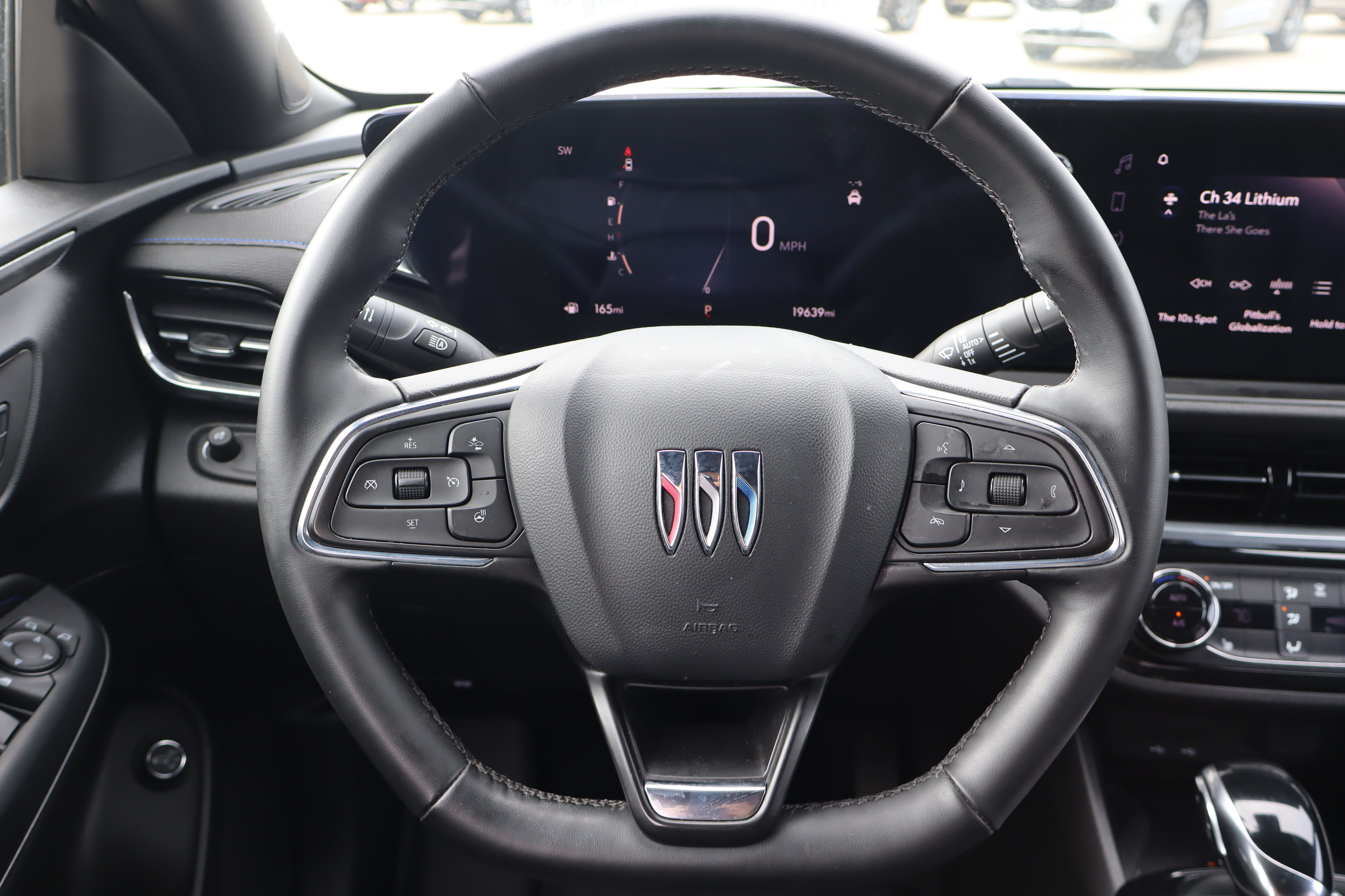 Used 2024 Buick Envista Sport Touring w/ Convenience I Package FWD image 15