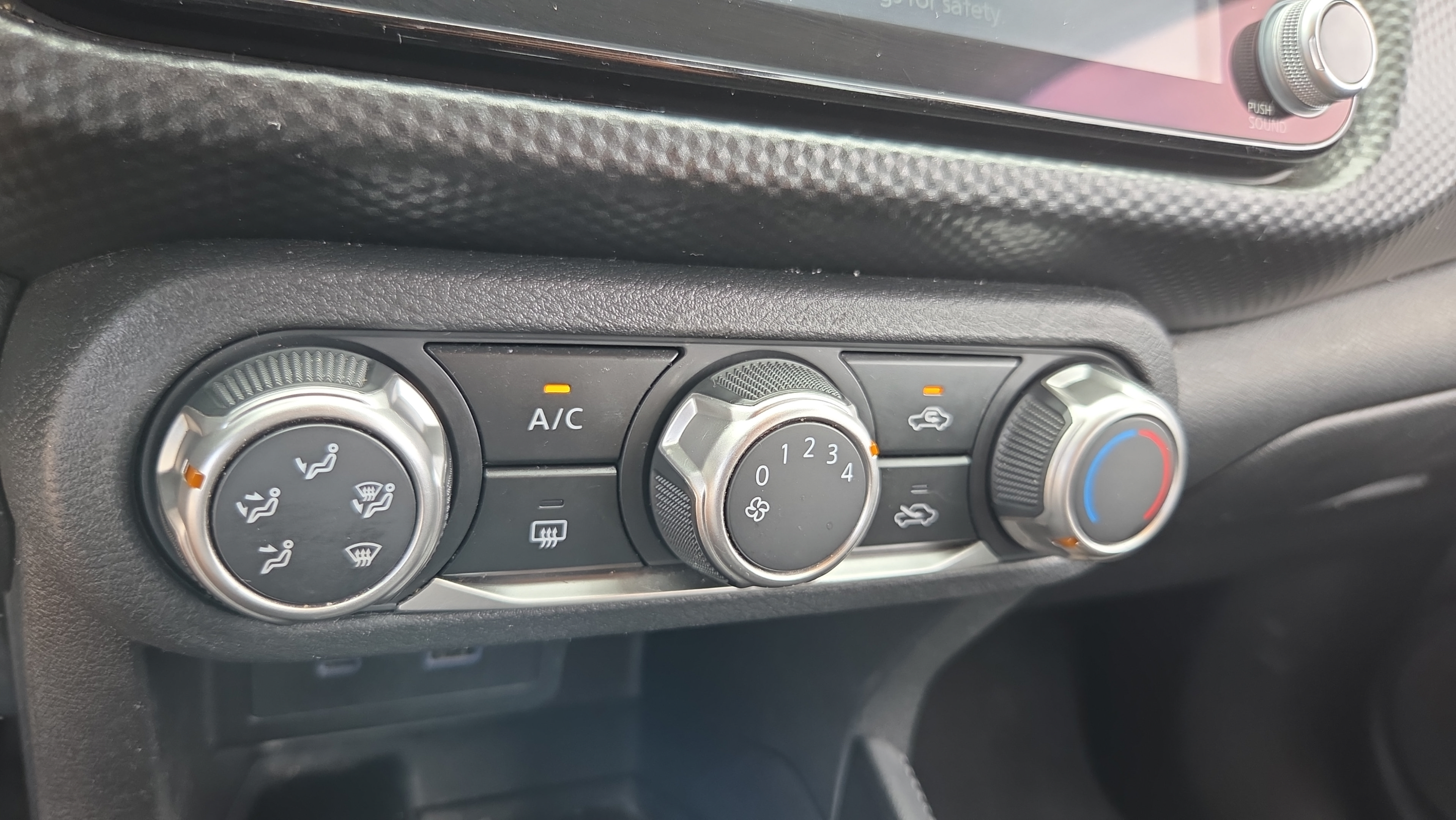 Used 2024 Nissan Kicks SV FWD image 20