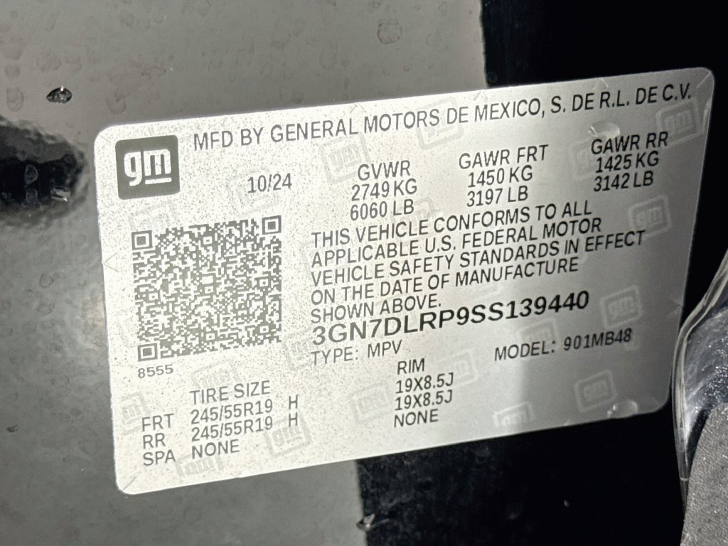 Used 2025 Chevrolet Equinox EV LT FWD image 18