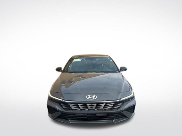 New 2026 Hyundai Elantra SEL Sport Premium image 2