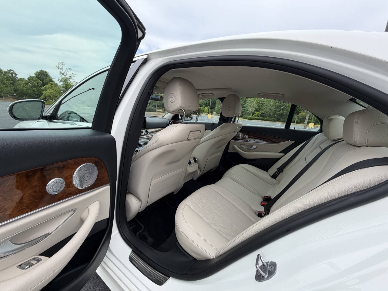 Used 2018 Mercedes-Benz E 300 4MATIC image 13