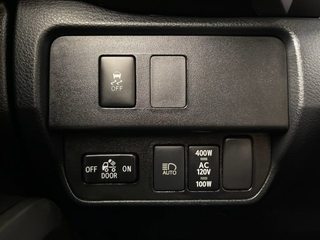 Certified 2022 Toyota Tacoma TRD Off-Road w/ TRD Premium Off Road Package AWD/4WD image 28