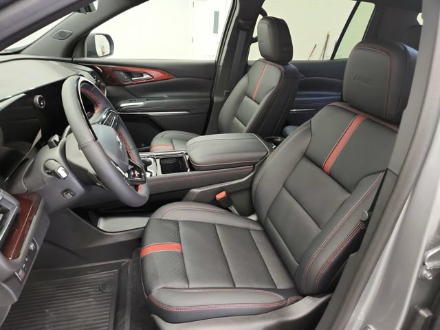 New 2026 Chevrolet Traverse RS w/ LPO, Floor Liner Package FWD image 18