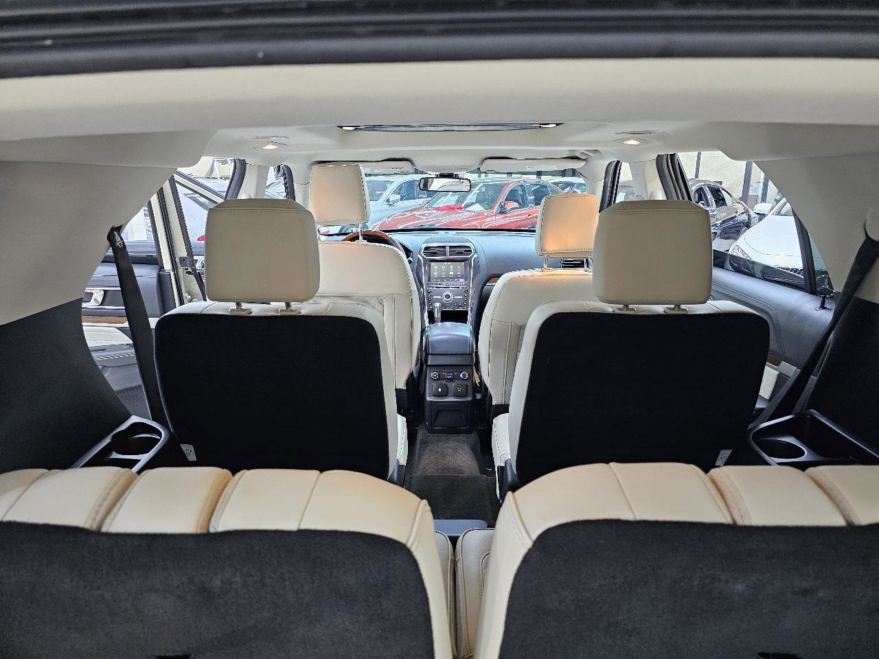 Used 2018 Ford Explorer Platinum image 14