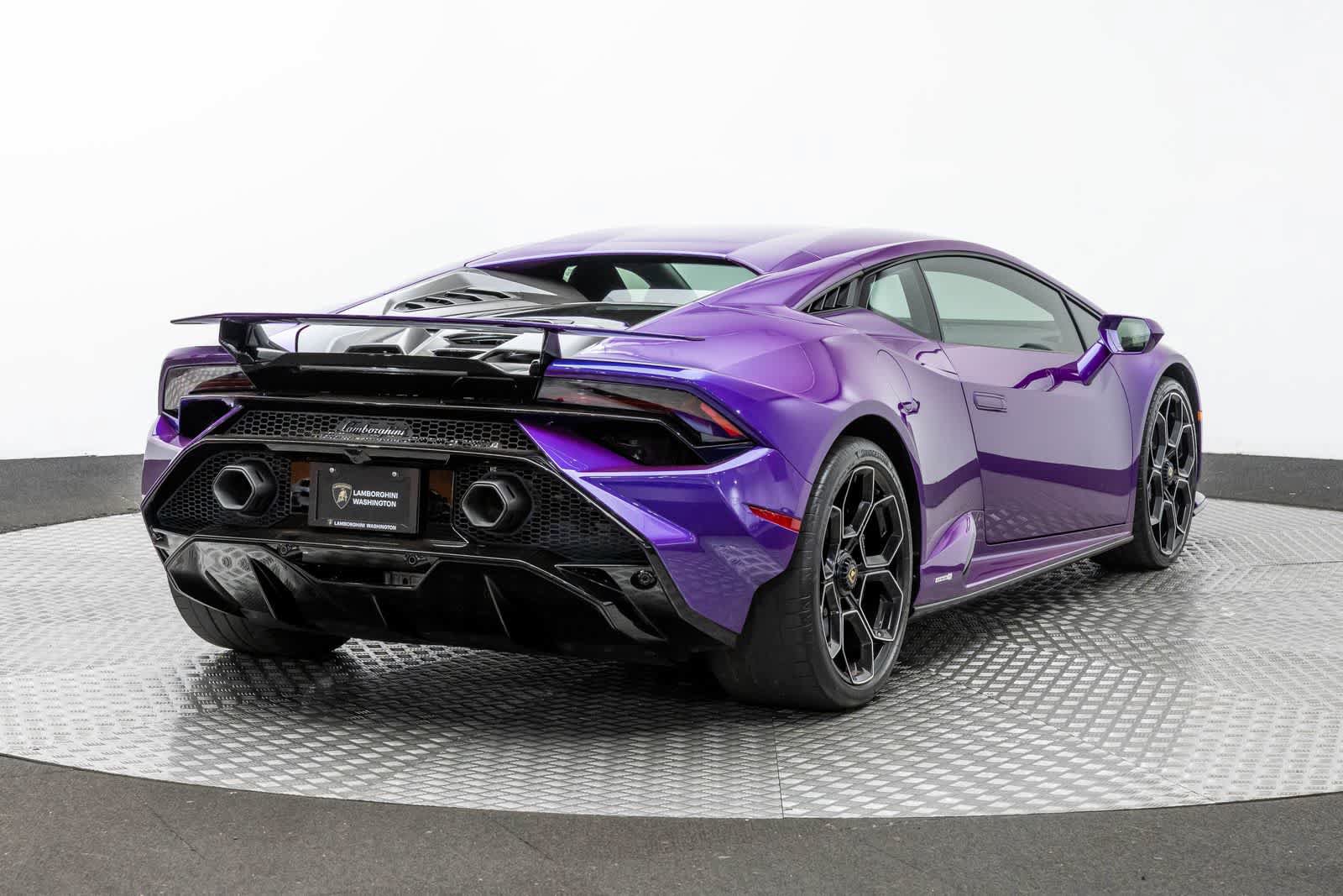 Used 2024 Lamborghini Huracan Tecnica RWD image 22