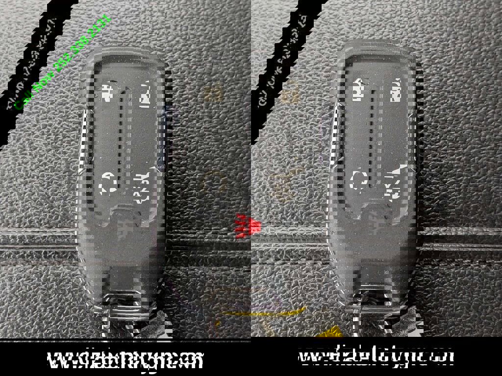 Used 2024 GMC Terrain SLT image 33