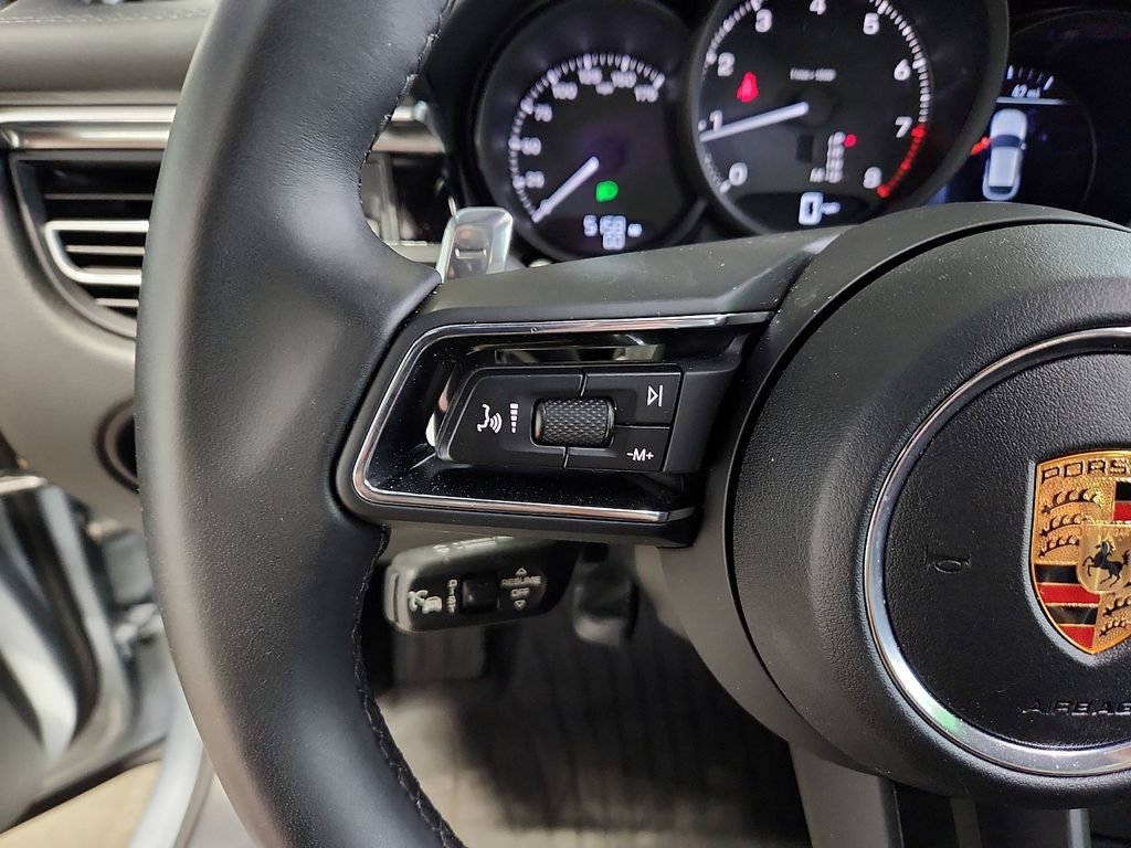Certified 2026 Porsche Macan AWD/4WD image 22