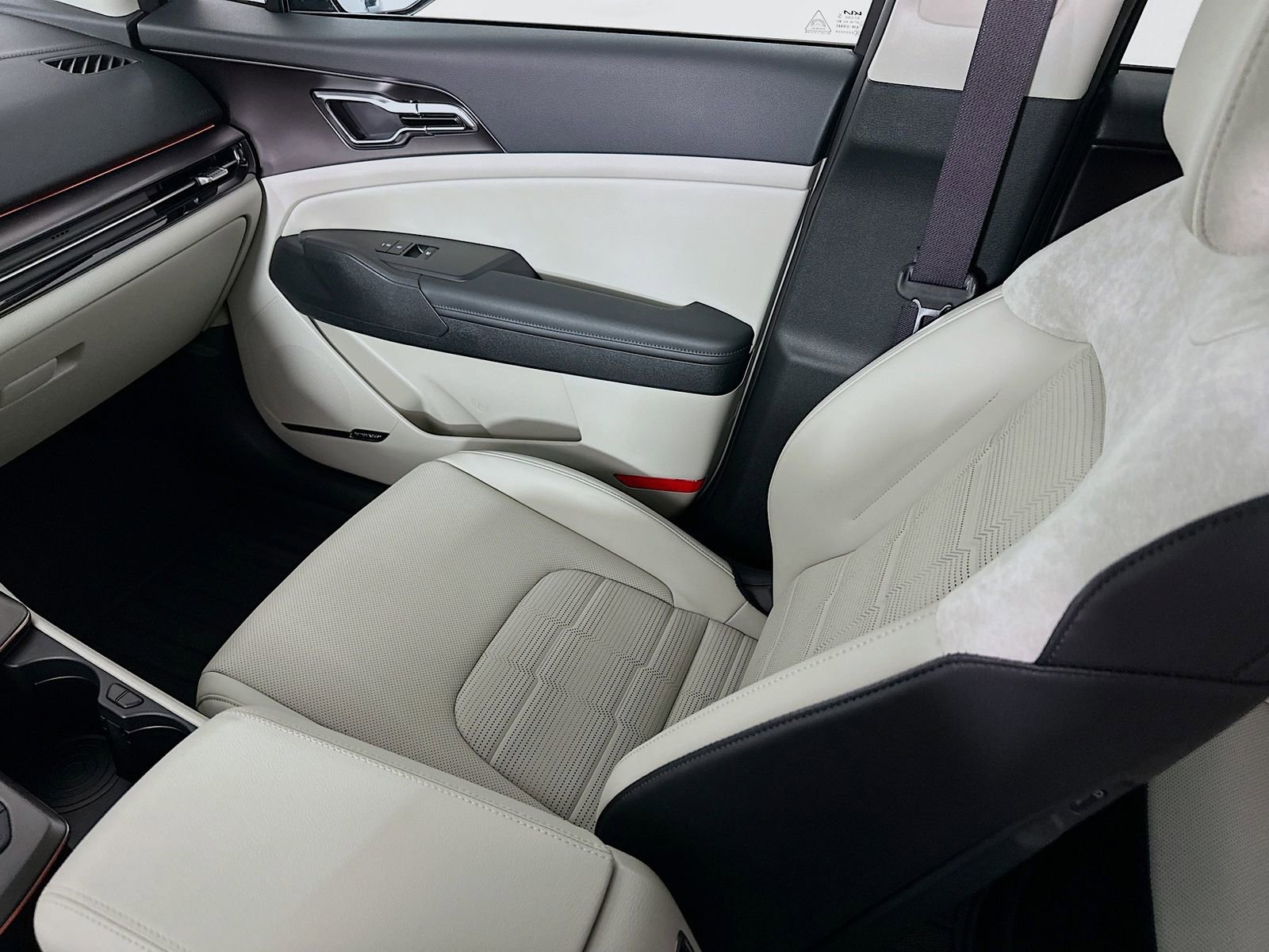 Used 2026 Kia Sportage SX Prestige AWD/4WD image 25