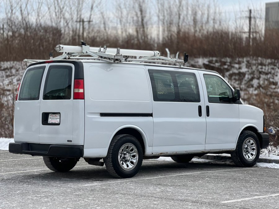 Used 2009 Chevrolet Express 1500 image 8