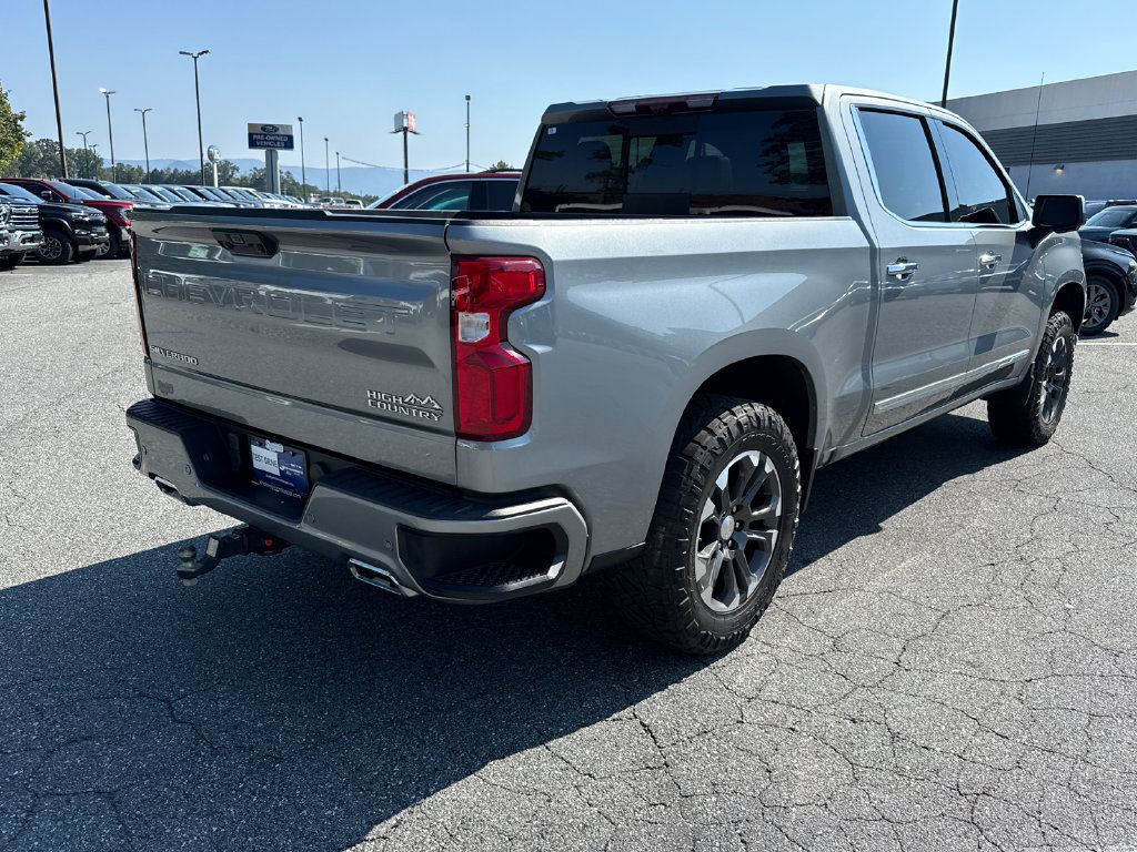 Used 2024 Chevrolet Silverado 1500 High Country w/ Technology Package AWD/4WD image 7