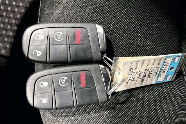 Used 2019 Jeep Renegade Latitude w/ Cold Weather Group image 36