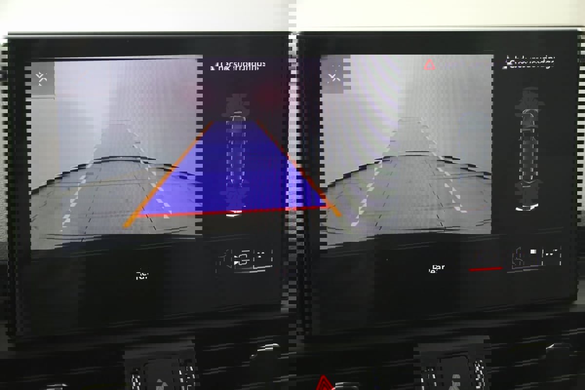 Used 2024 Audi Q5 2.0T Premium w/ Convenience Package image 10