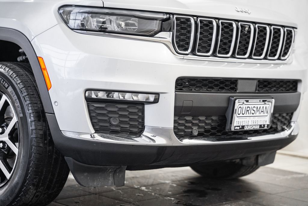 Certified 2024 Jeep Grand Cherokee L Limited w/ Luxury Tech Group II image 17