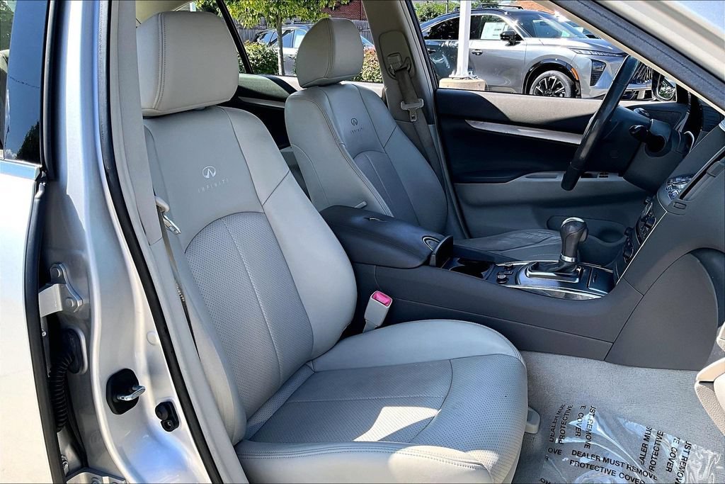 Used 2011 INFINITI G37 x Sedan w/ Premium Pkg AWD/4WD image 25