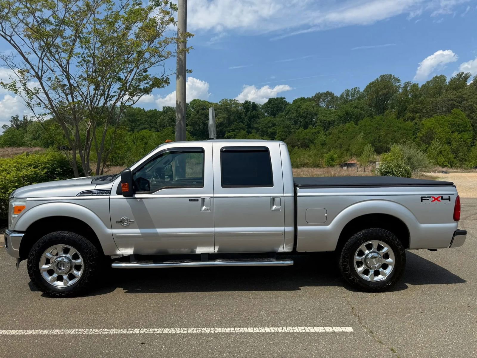 Used 2011 Ford F250 Lariat w/ Lariat Ultimate Pkg AWD/4WD image 3