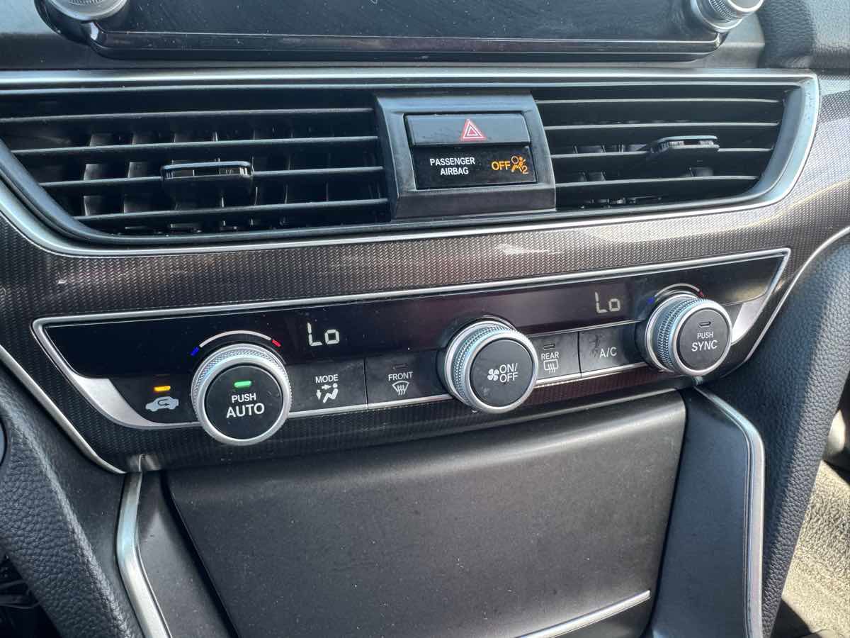 Used 2020 Honda Accord Sport image 29