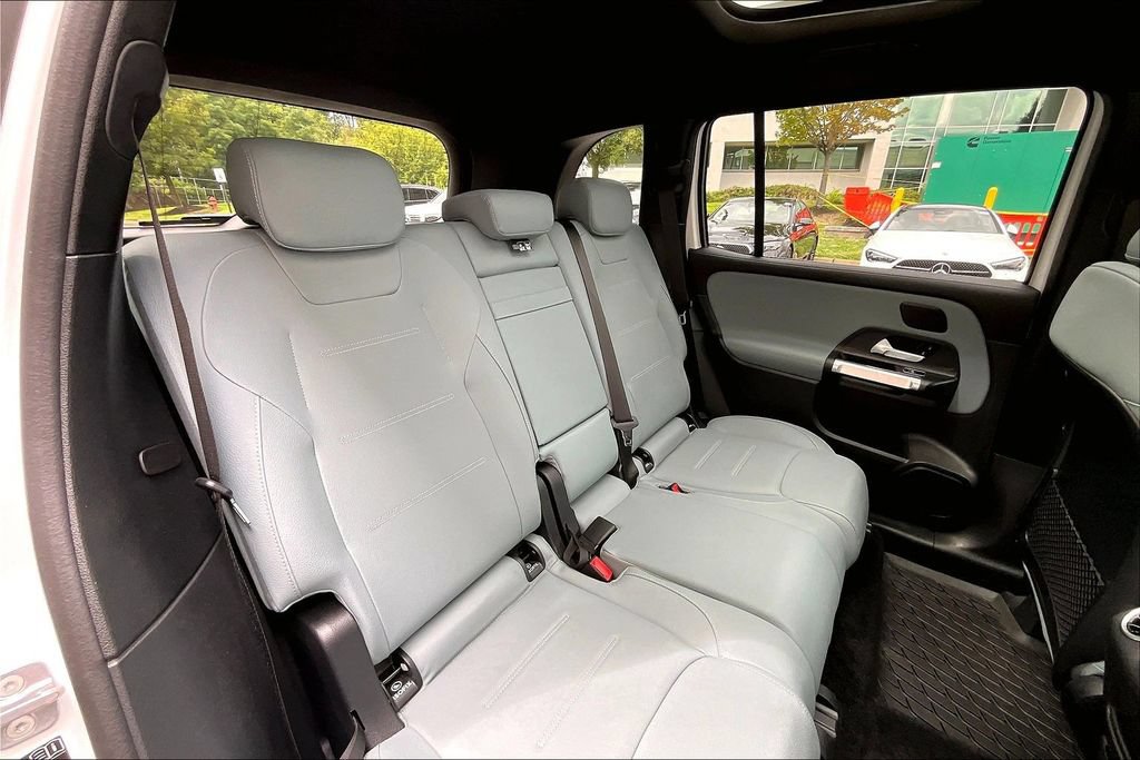 Used 2026 Mercedes-Benz GLB 250 4MATIC image 29