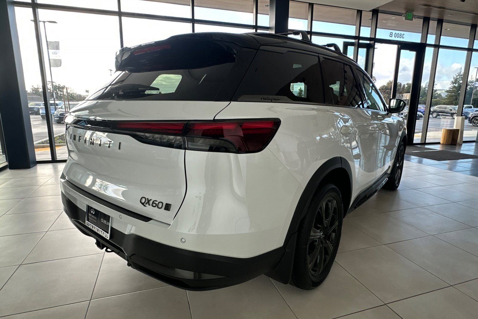 New 2026 INFINITI QX60 Autograph w/ Dark Cargo Package image 5