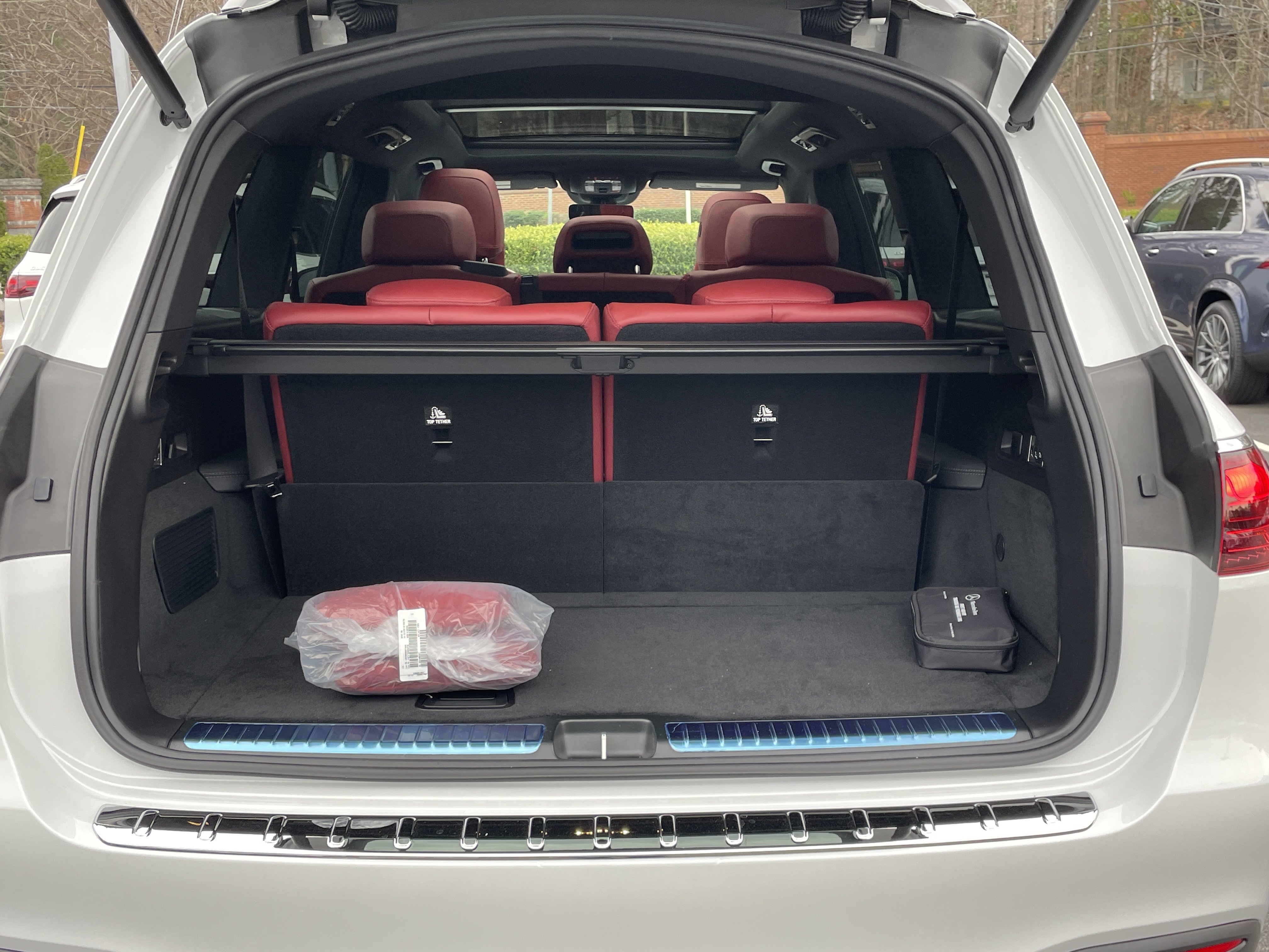 New 2026 Mercedes-Benz GLS 580 4MATIC image 9