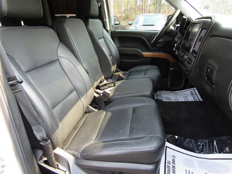 Used 2018 Chevrolet Silverado 1500 LTZ image 32