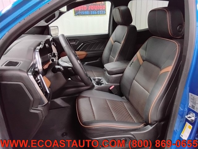 Used 2024 GMC Canyon AT4 w/ AT4 Premium Package AWD/4WD image 10