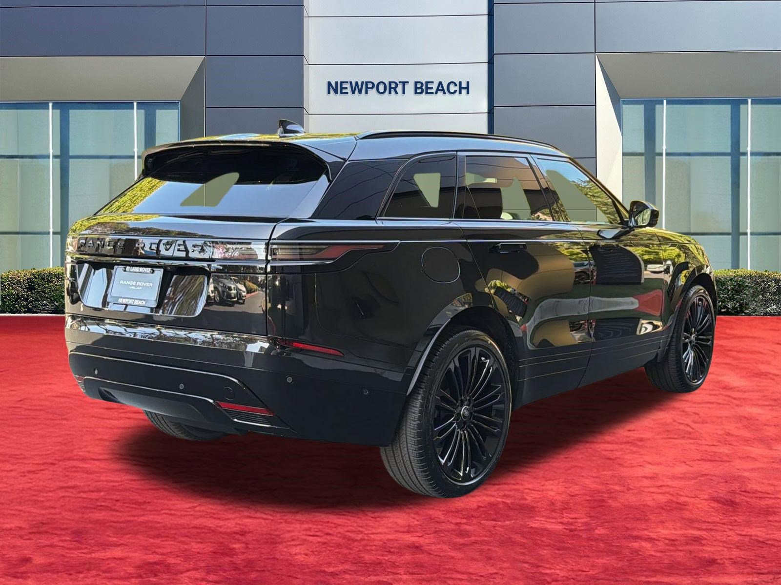 New 2026 Land Rover Range Rover Velar Dynamic SE AWD/4WD image 9