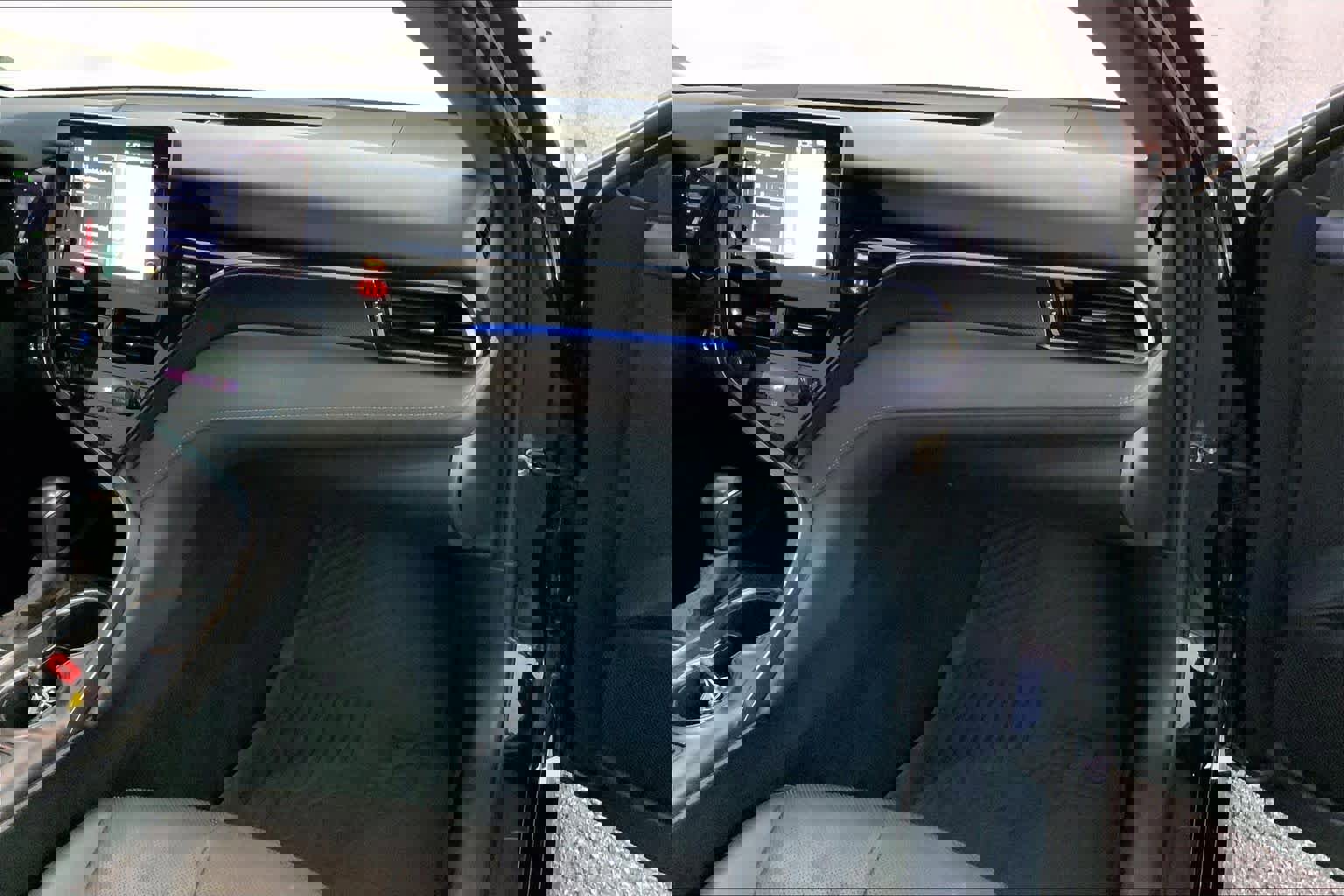 Used 2022 Toyota Camry XSE w/ Navigation Package image 18