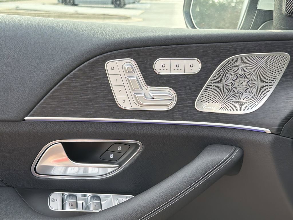 New 2026 Mercedes-Benz GLS 450 4MATIC image 26