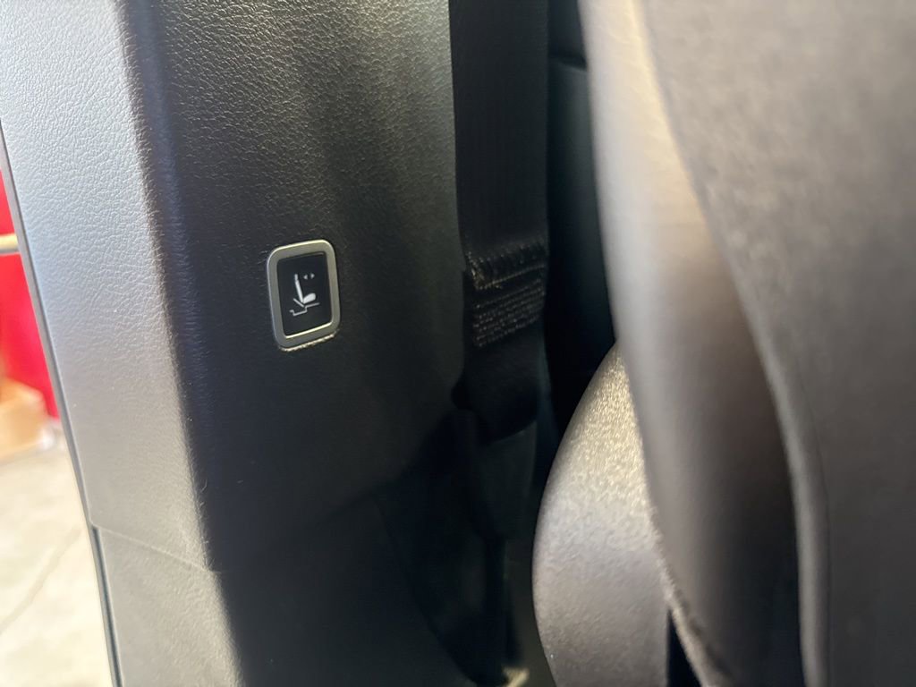 New 2026 Chrysler Pacifica Select FWD image 37