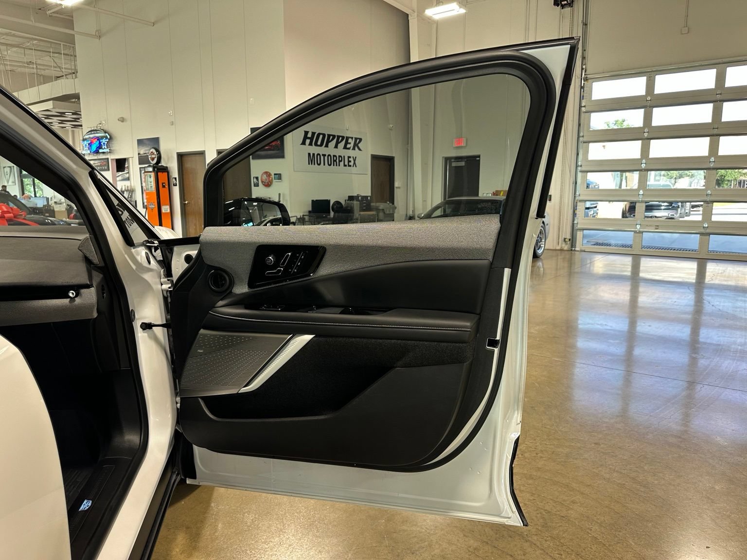 Used 2025 Cadillac Optiq Luxury 2 w/ LPO, Floor Liner Package AWD/4WD image 39