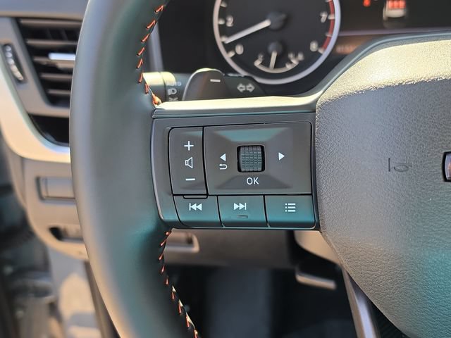 Certified 2025 Nissan Rogue SV AWD/4WD image 31