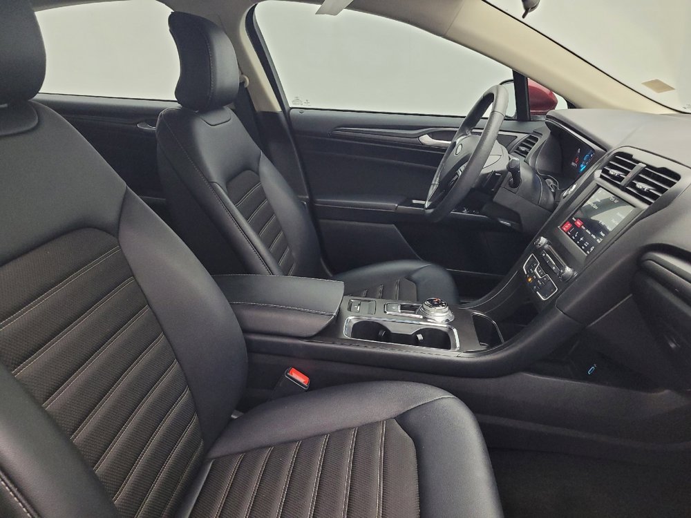 Used 2018 Ford Fusion SE w/ Equipment Group 201A image 21