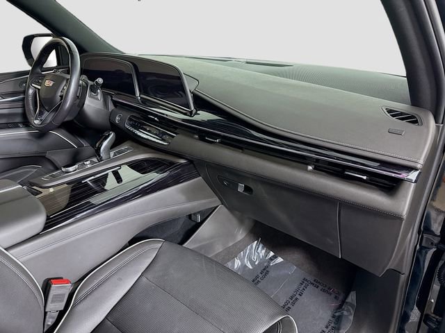Used 2023 Cadillac Escalade Sport w/ LPO, Illumination Package AWD/4WD image 31