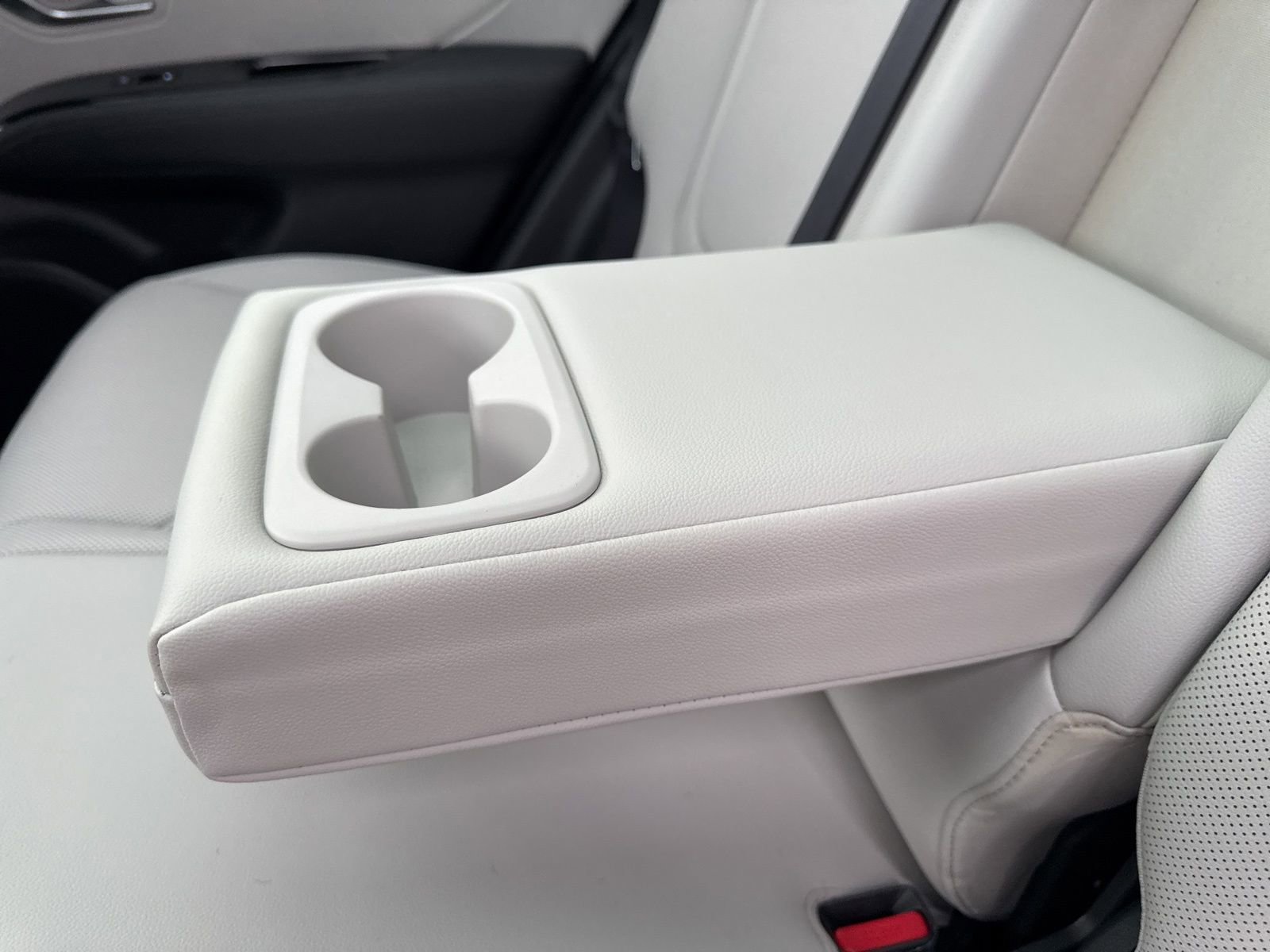 Used 2025 Hyundai Tucson Limited image 14