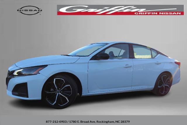 Certified 2024 Nissan Altima 2.5 SR image 1