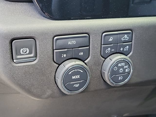 Certified 2025 Chevrolet Silverado 1500 LTZ AWD/4WD image 26
