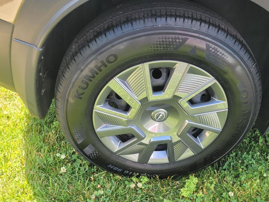 New 2025 Nissan Kicks S w/ Charging Package AWD/4WD image 9